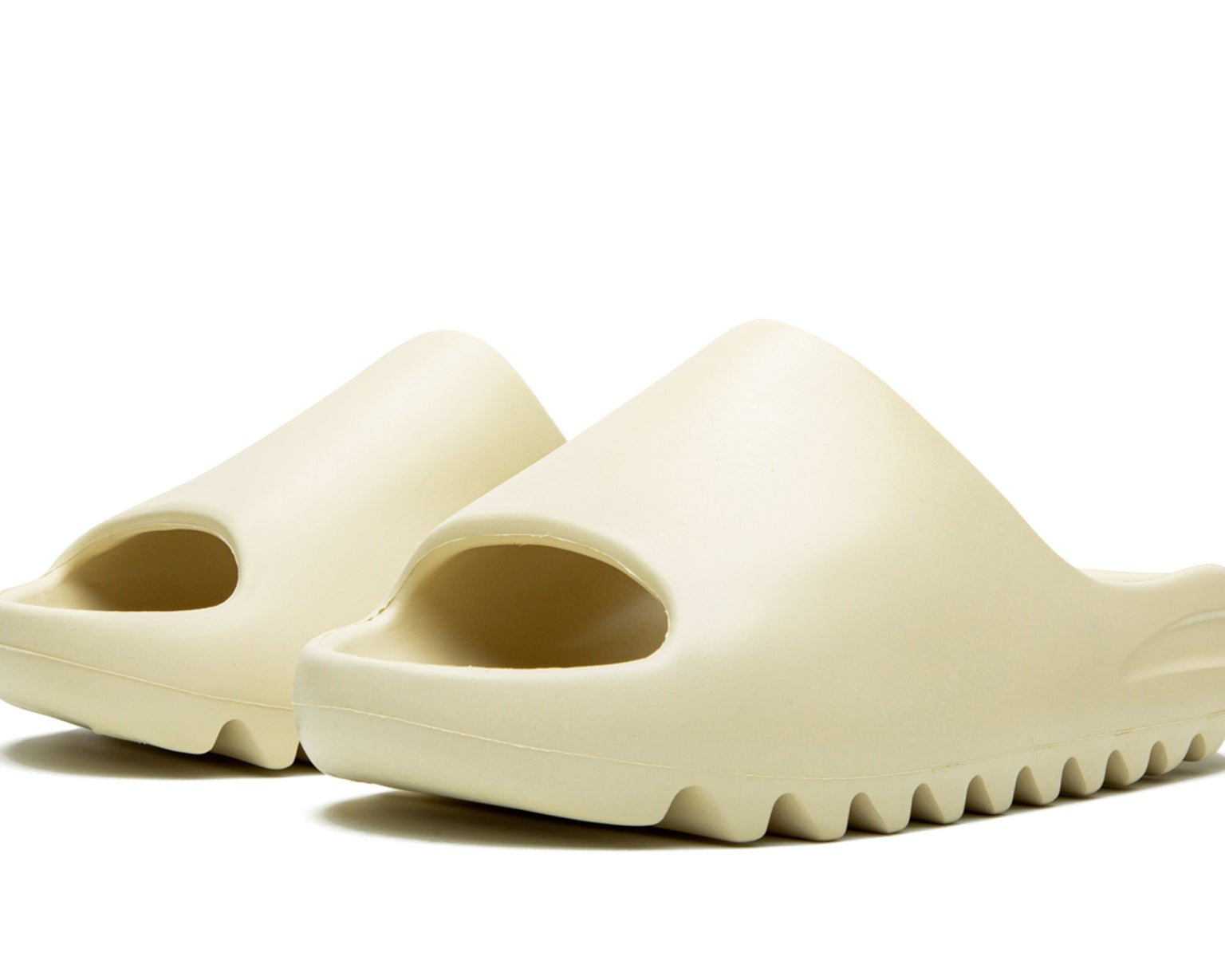 YEEZY SLIDE "Bone 2022" sneaker product image 2 | Foot Spikes