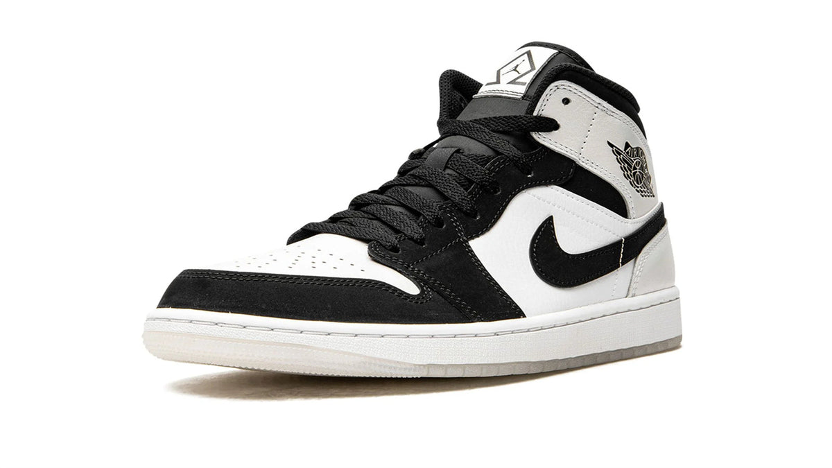 Air Jordan 1 MID SE "Diamond" sneaker product image 3 | Foot Spikes
