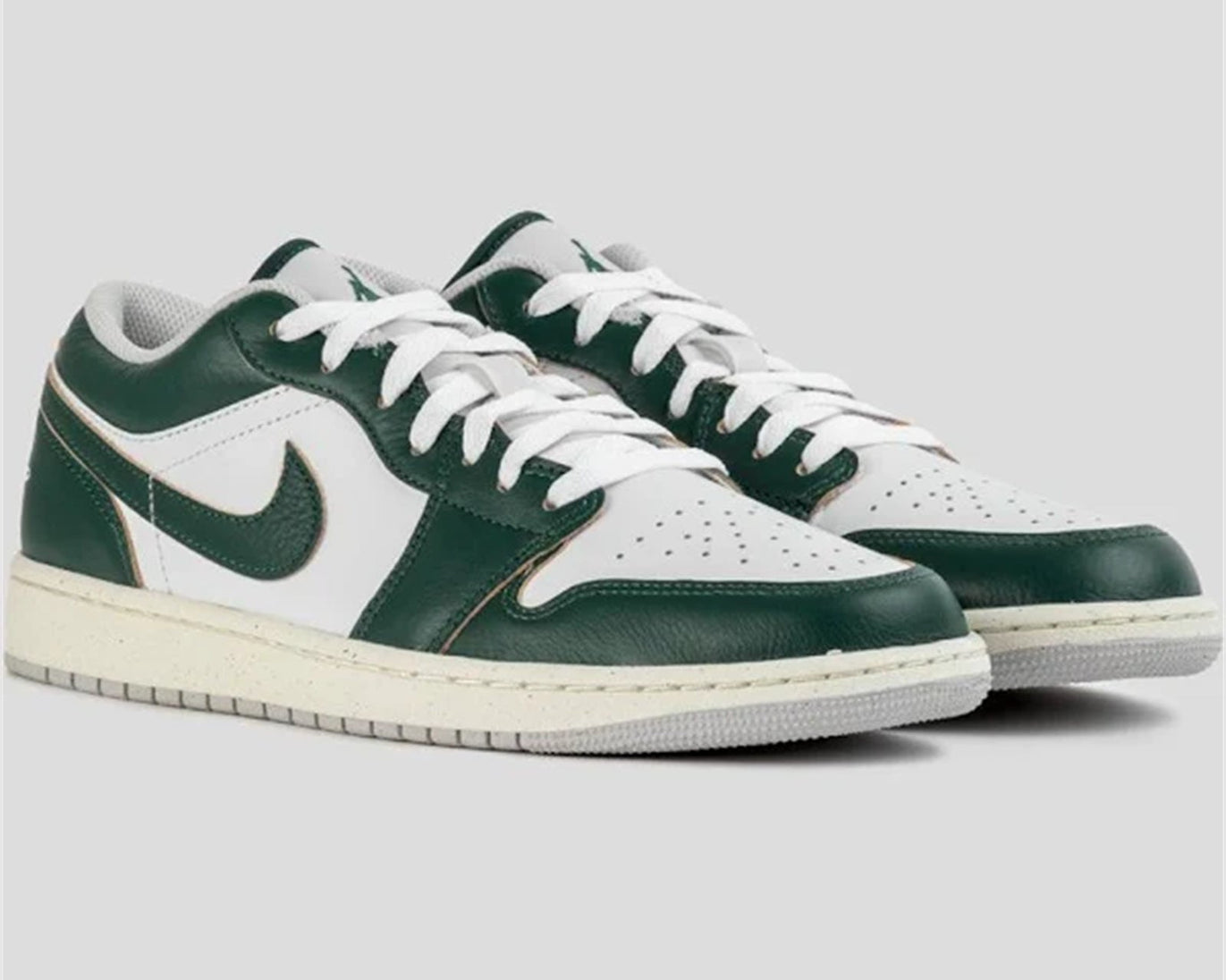 Air Jordan 1 "Oxidized Green" sneaker product image 2 | Foot Spikes