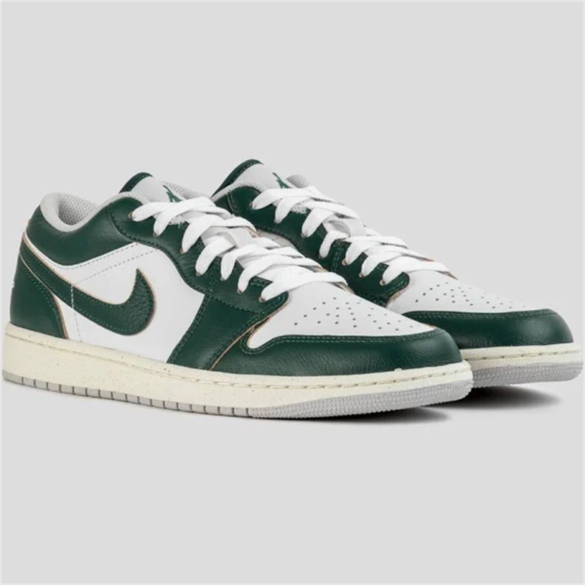 Air Jordan 1 "Oxidized Green" sneaker product image 2 | Foot Spikes