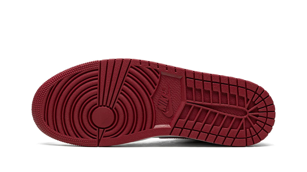 AIR JORDAN 1 MID WMNS "Reverse Chicago" sneaker product image 5 | Foot Spikes