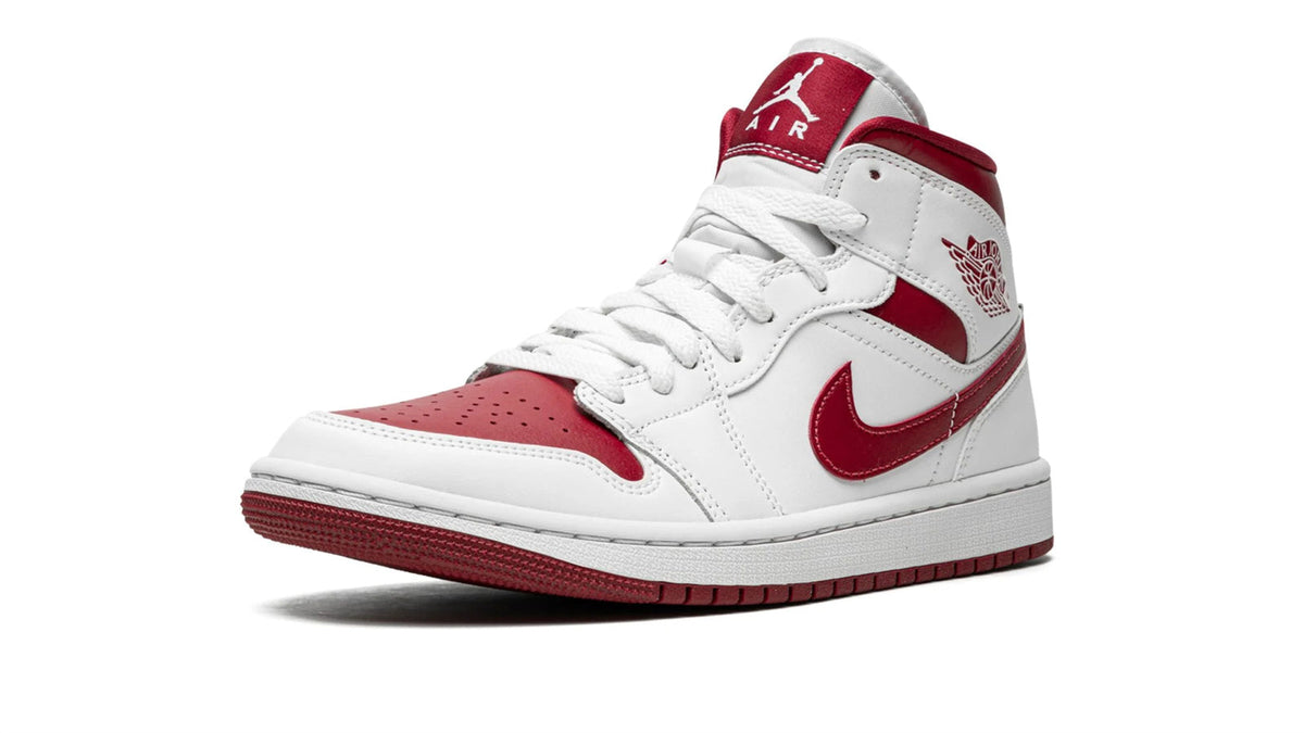 AIR JORDAN 1 MID WMNS "Reverse Chicago" sneaker product image 3 | Foot Spikes