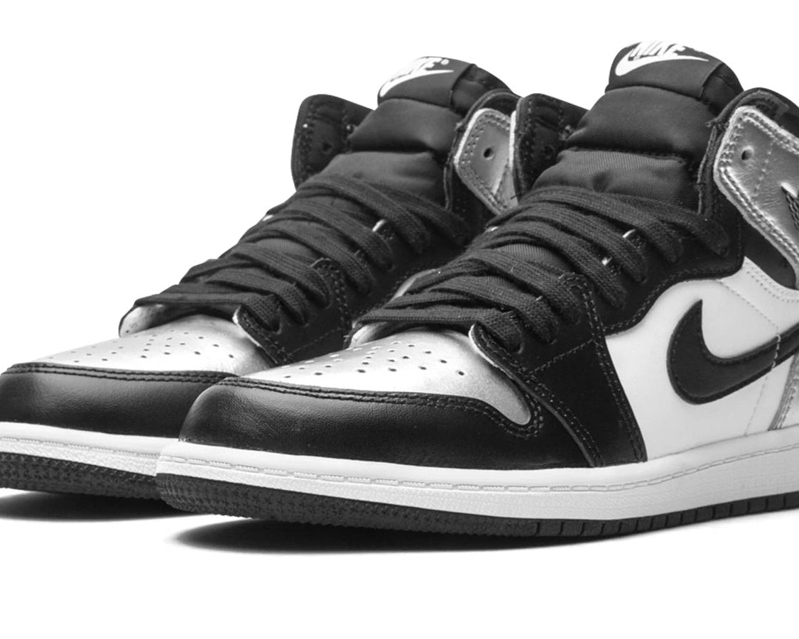 AIR JORDAN 1 RETRO HIGH OG WMNS "Silver Toe" sneaker product image 2 | Foot Spikes