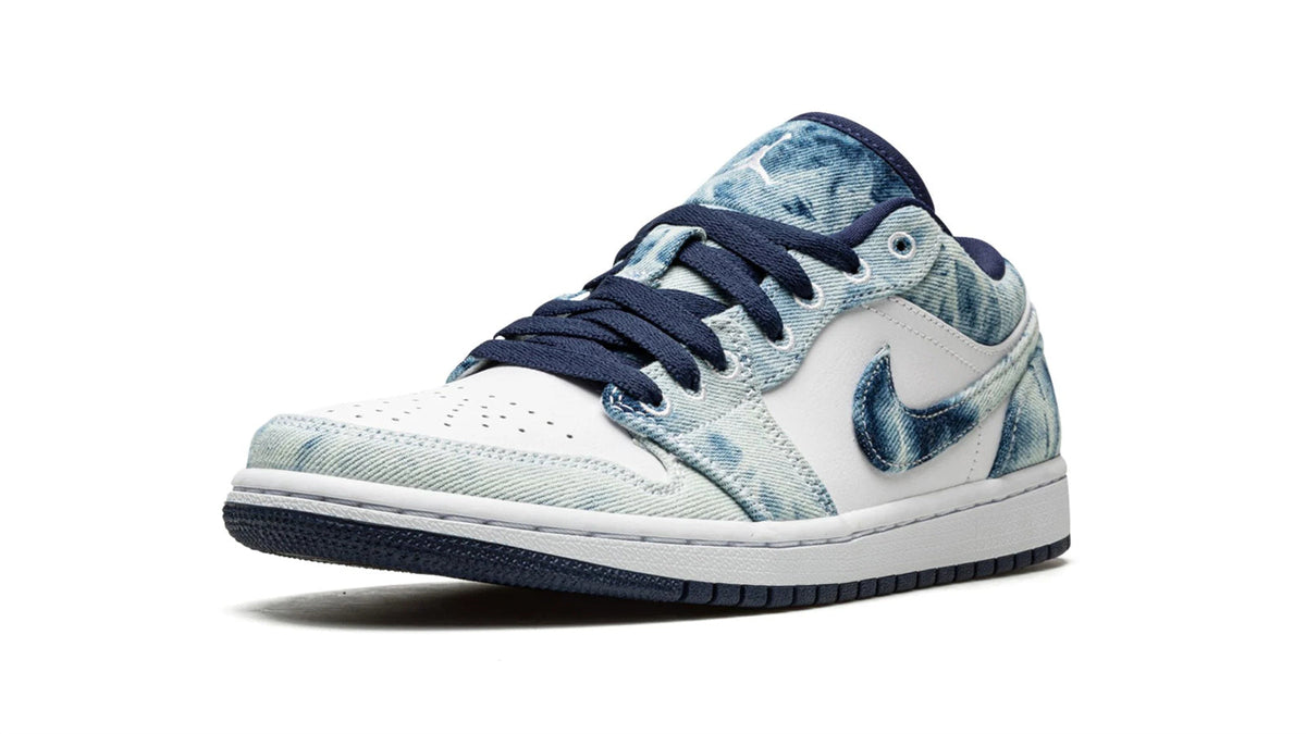 Air Jordan 1 Low SE "Washed Denim" sneaker product image 3 | Foot Spikes