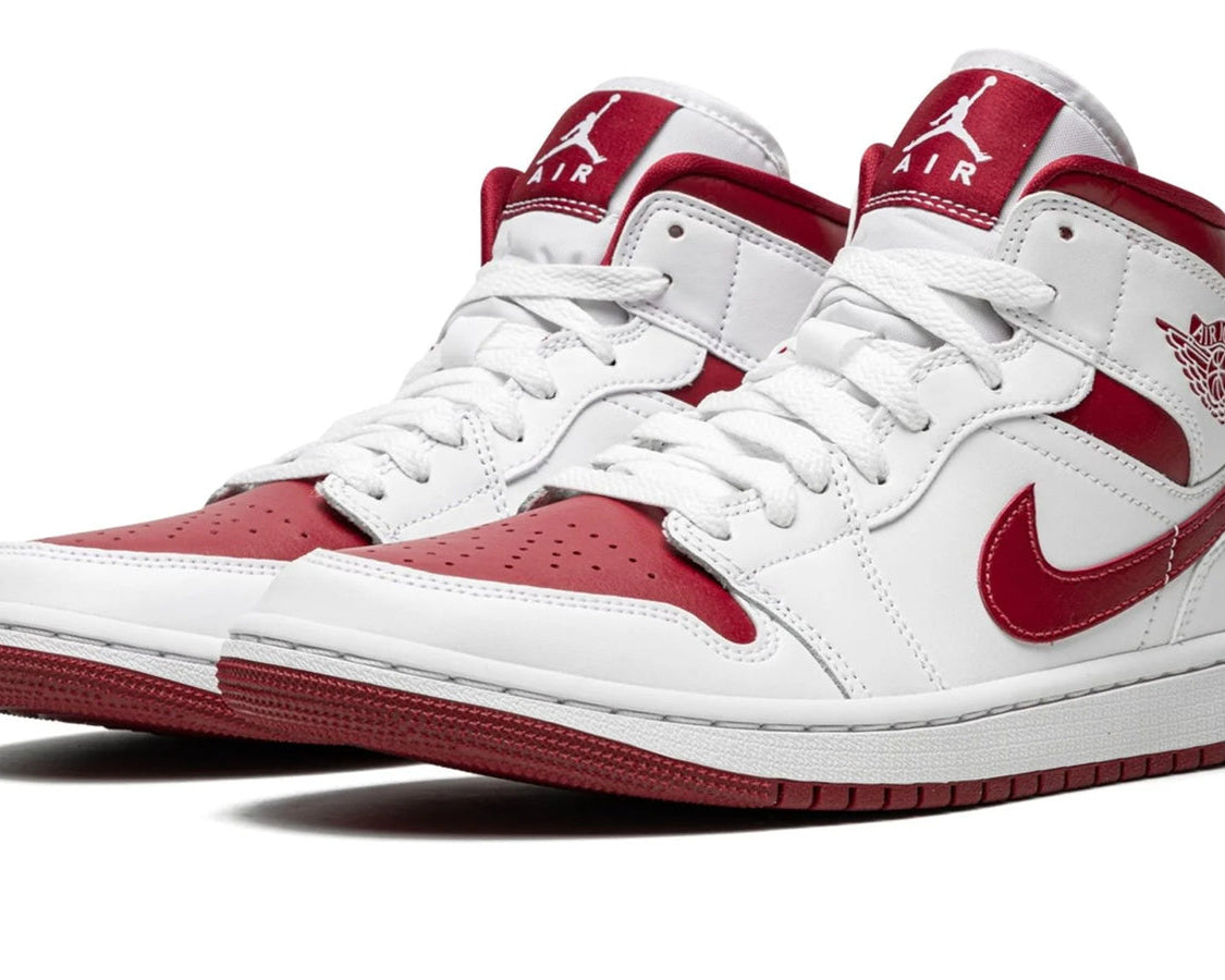 AIR JORDAN 1 MID WMNS "Reverse Chicago" sneaker product image 2 | Foot Spikes