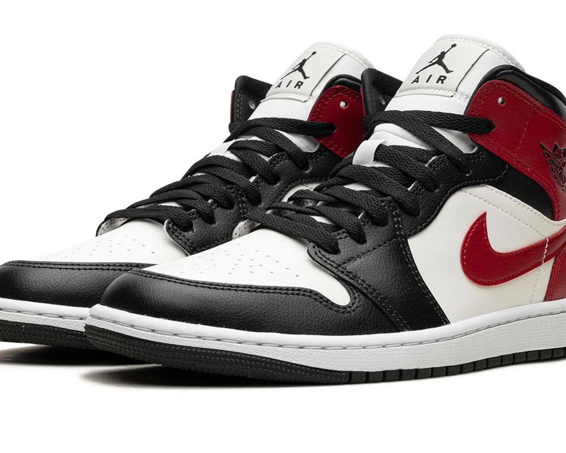 AIR JORDAN 1 MID WMNS "Black Toe" sneaker product image 2 | Foot Spikes