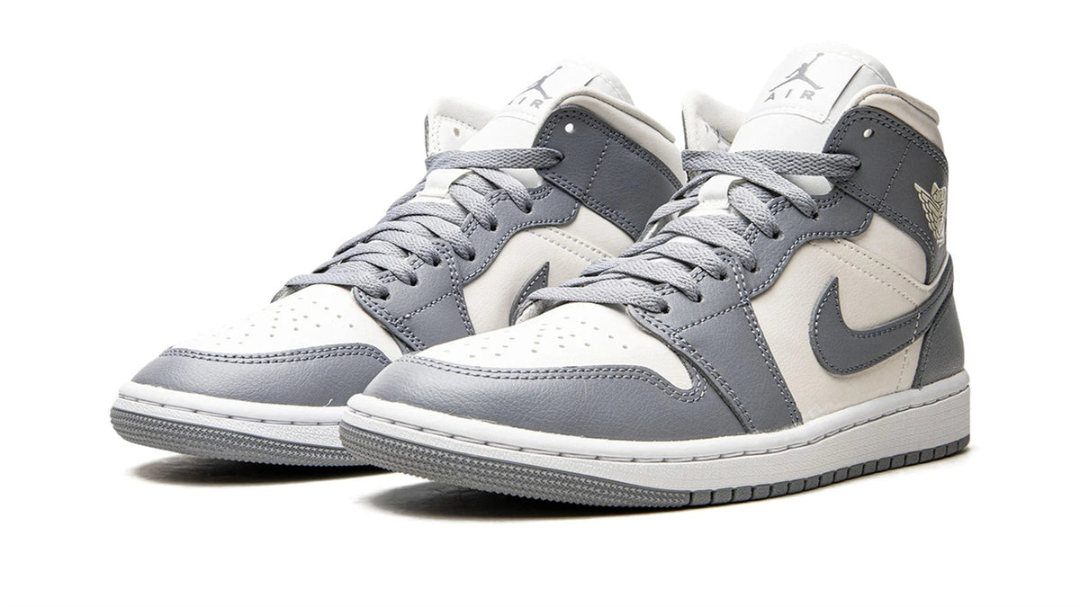 AIR JORDAN 1 MID WMNS "Stealth" sneaker product image 2 | Foot Spikes