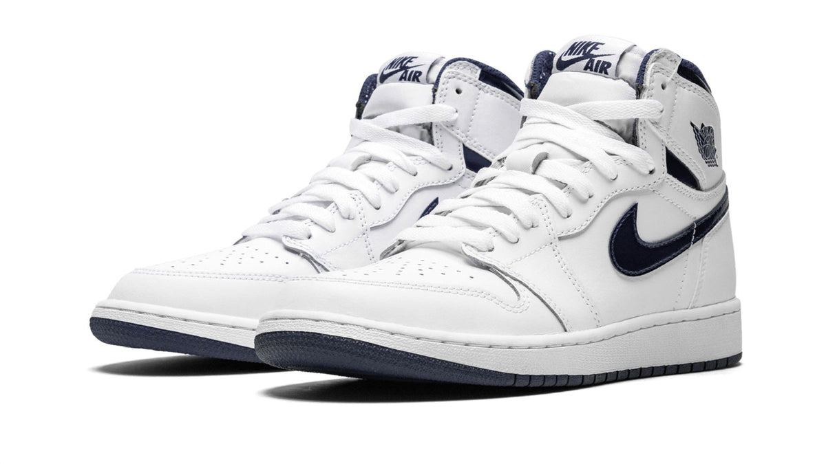 Air Jordan 1 High OG GS sneaker product image 2 | Foot Spikes