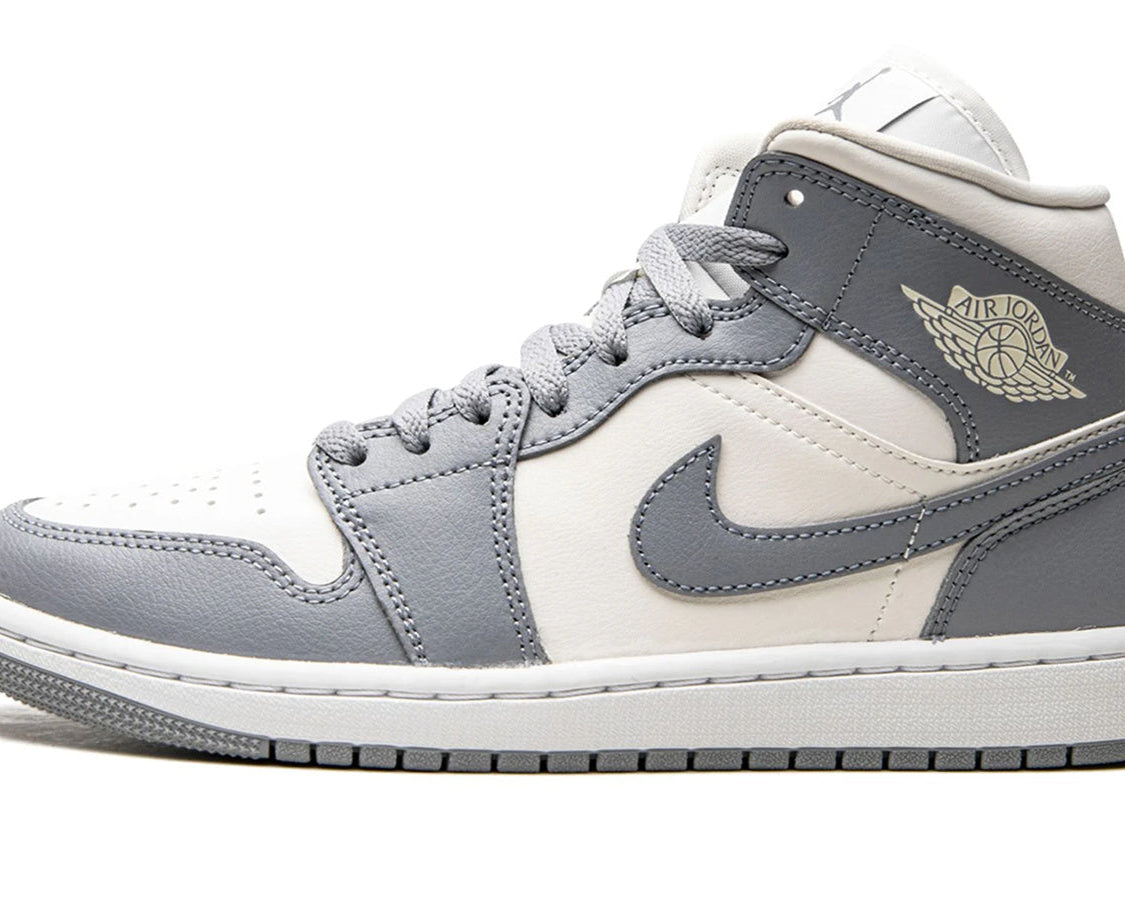 AIR JORDAN 1 MID WMNS "Stealth" sneaker product image 1 | Foot Spikes