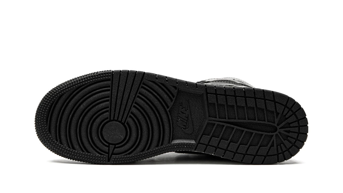 Air Jordan 1 Retro High OG "Shadow 2018" sneaker product image 5 | Foot Spikes