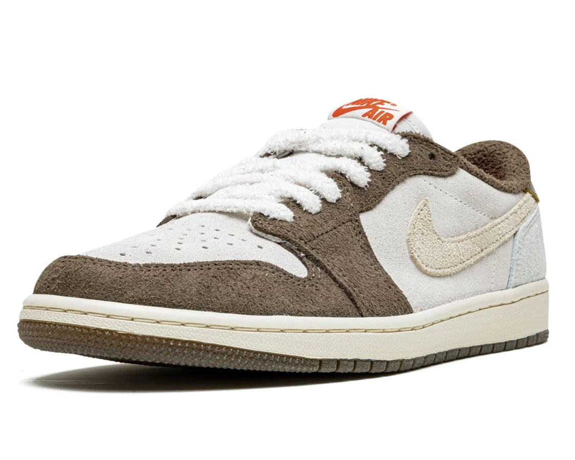 Air Jordan 1 Low "Year Of The Rabbit" sneaker product image 3 | Foot Spikes
