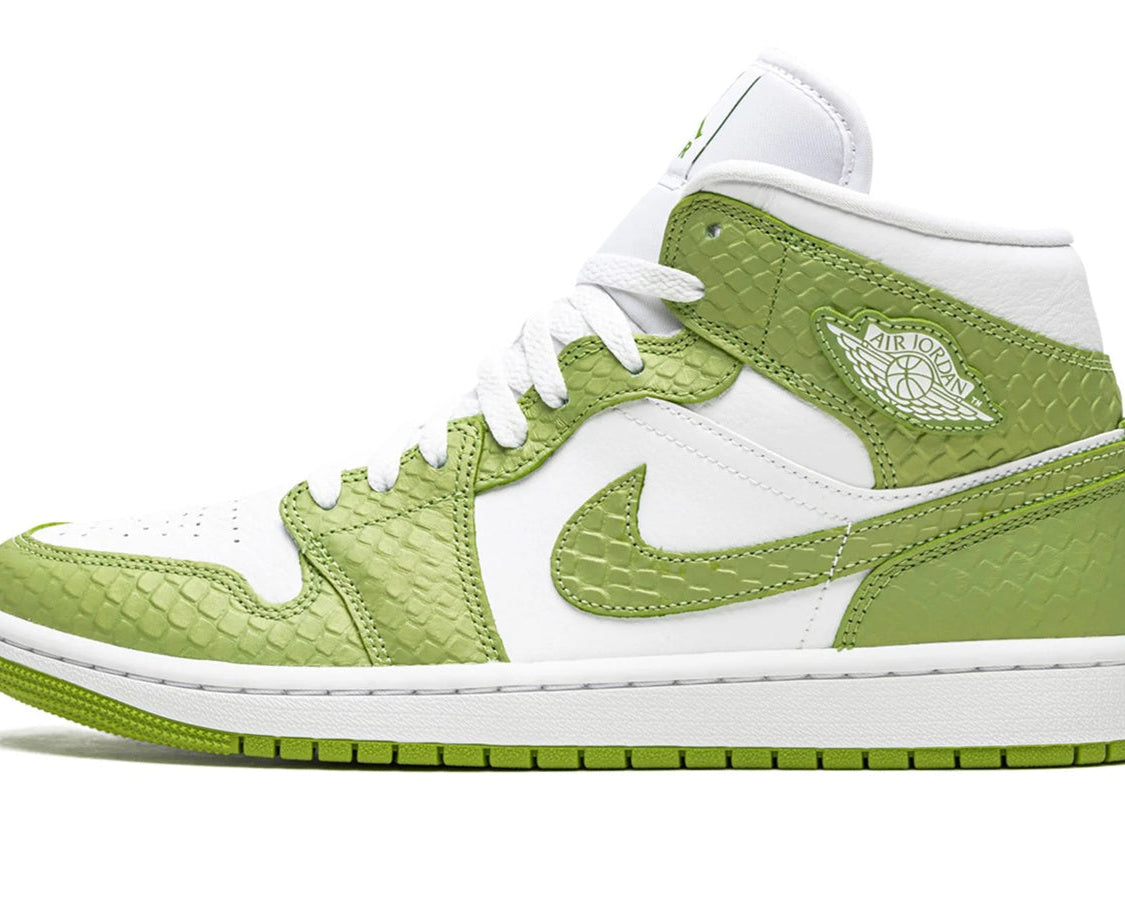 AIR JORDAN 1 MID SE WMNS "Green Python" sneaker product image 1 | Foot Spikes
