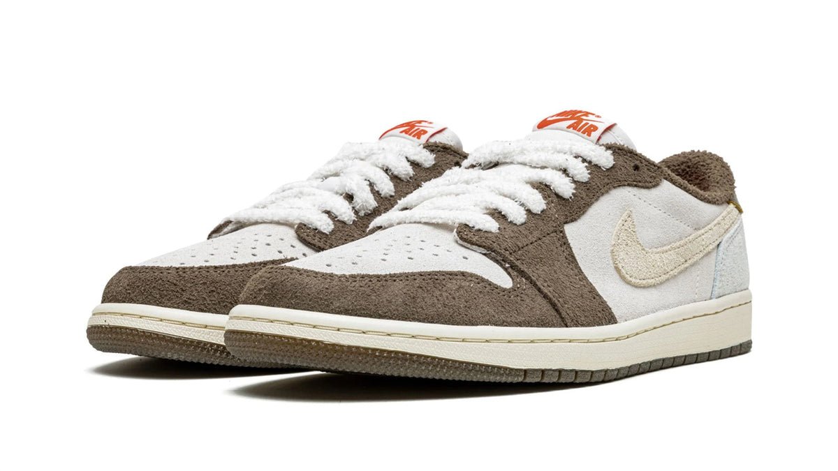 Air Jordan 1 Low "Year Of The Rabbit" sneaker product image 2 | Foot Spikes