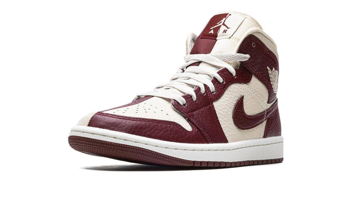 AIR JORDAN 1 WMNS "Split Cherrywood Red" sneaker product image 3 | Foot Spikes
