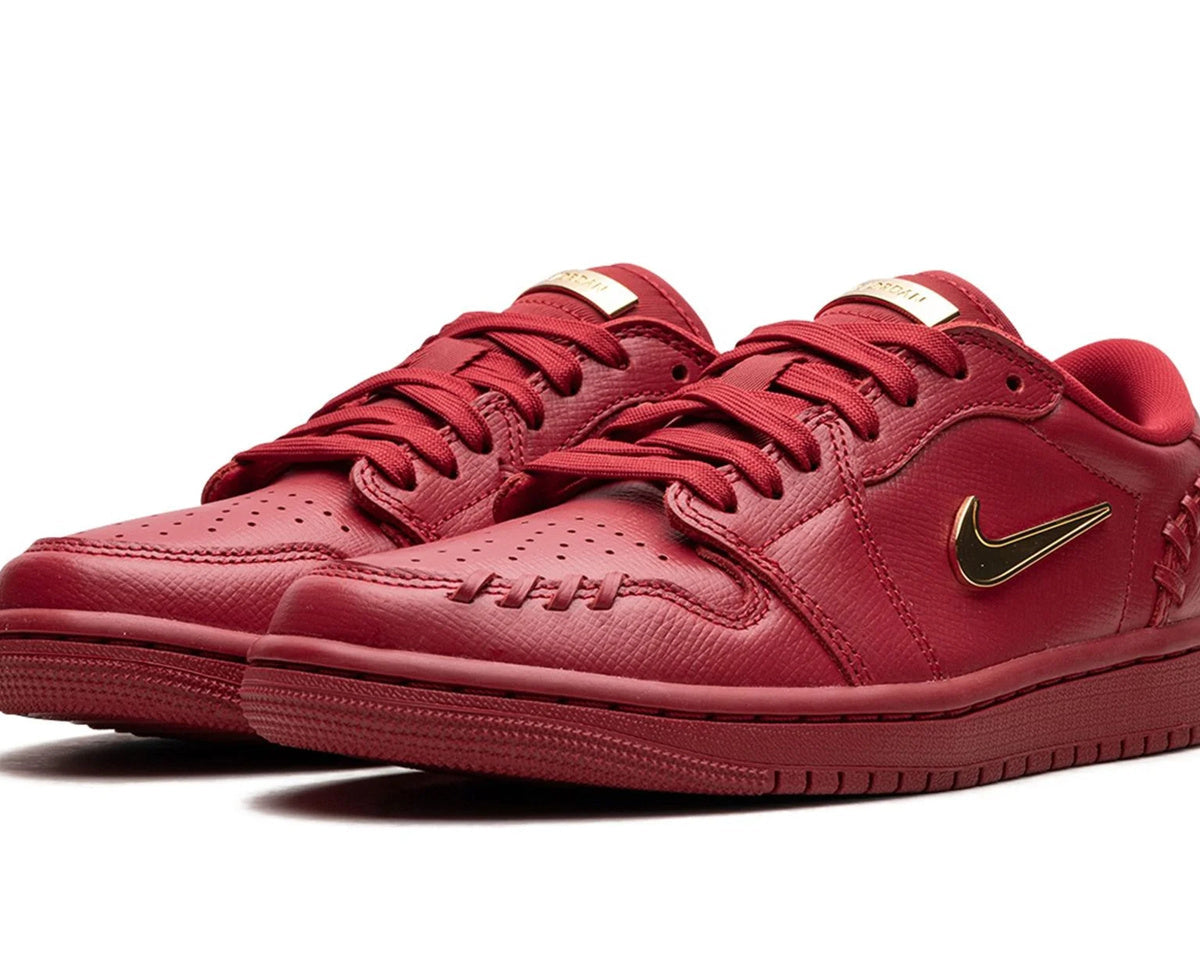 Air Jordan 1 "Gym Red" sneaker product image 2 | Foot Spikes