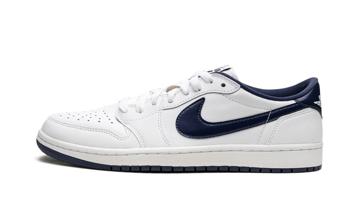 Air Jordan 1 Retro Low OG "Midnight Navy" sneaker product image 1 | Foot Spikes