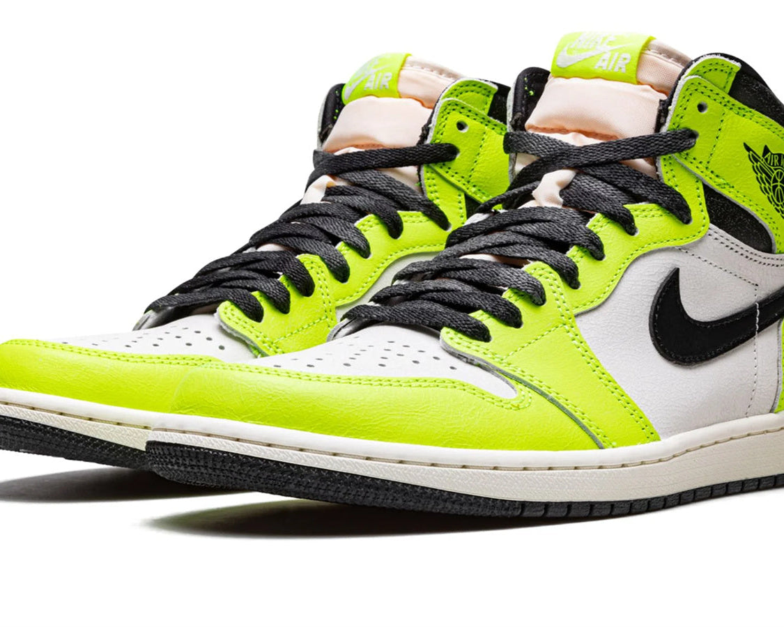 Air Jordan 1 High OG "Visionaire" sneaker product image 2 | Foot Spikes
