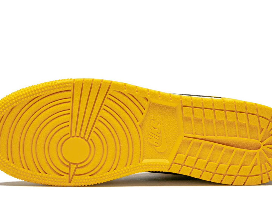 Air Jordan 1 Mid SE "Lakers" sneaker product image 4 | Foot Spikes
