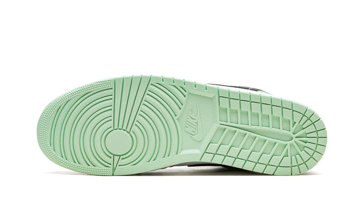 Jordan 1 Low "Tie-Dye" sneaker product image 5 | Foot Spikes