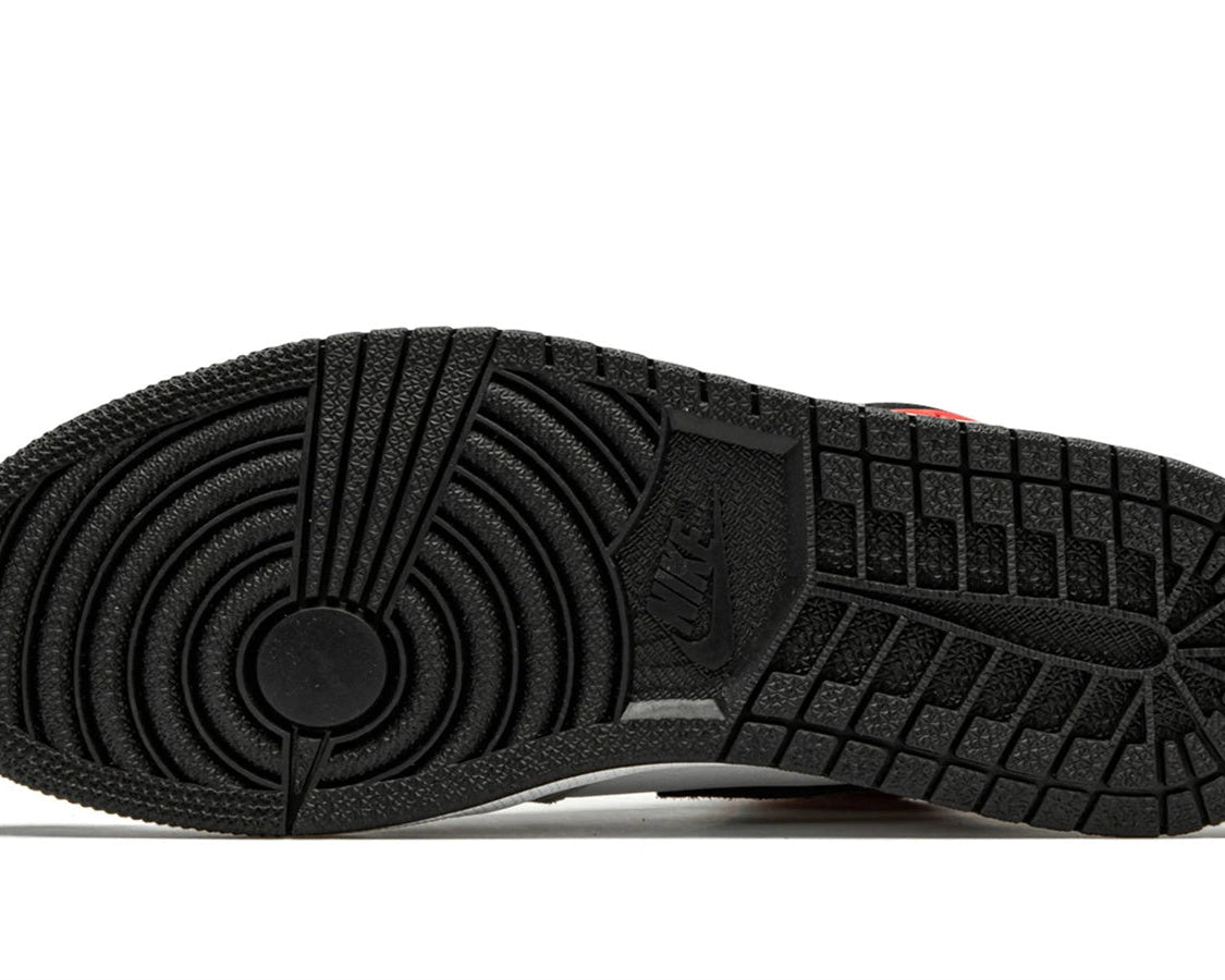 Air Jordan 1 Retro High OG "Light Smoke Grey" sneaker product image 5 | Foot Spikes
