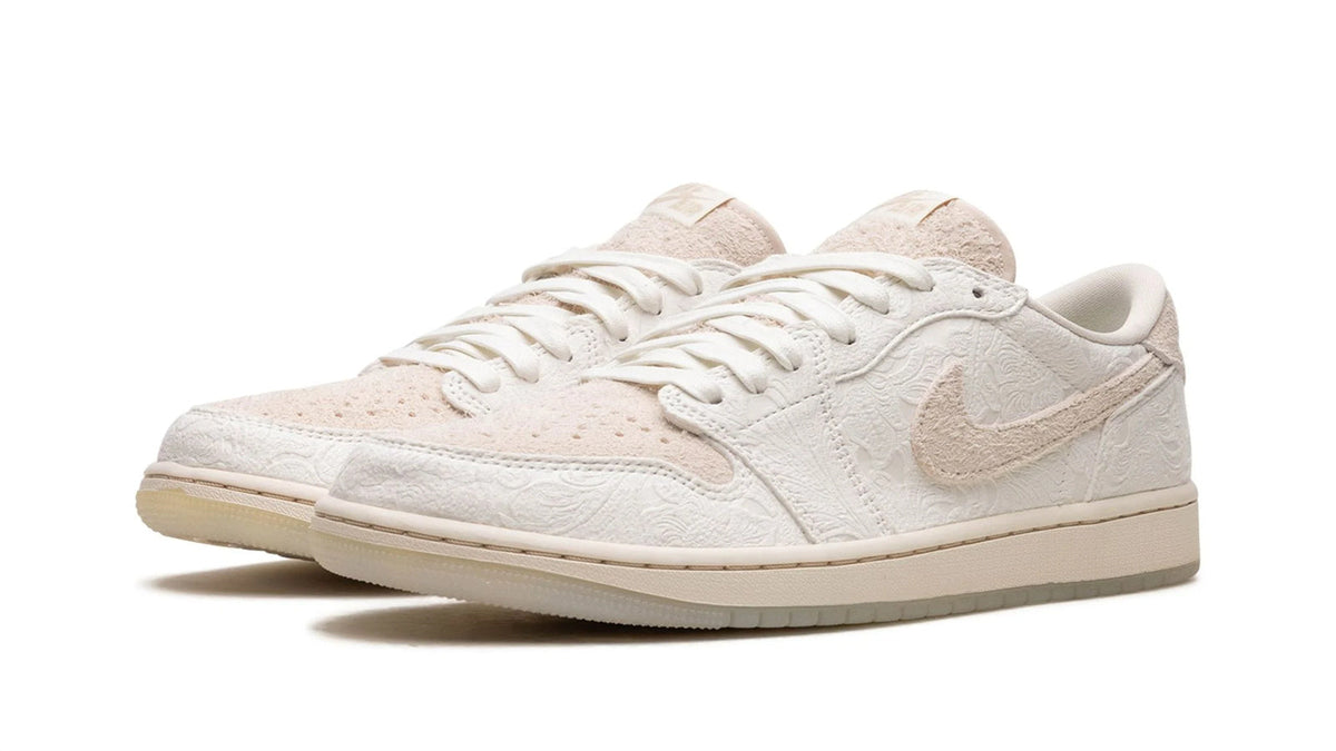 Air Jordan 1 Low OG "Chris Paul - Give Them Flowers" sneaker product image 2 | Foot Spikes