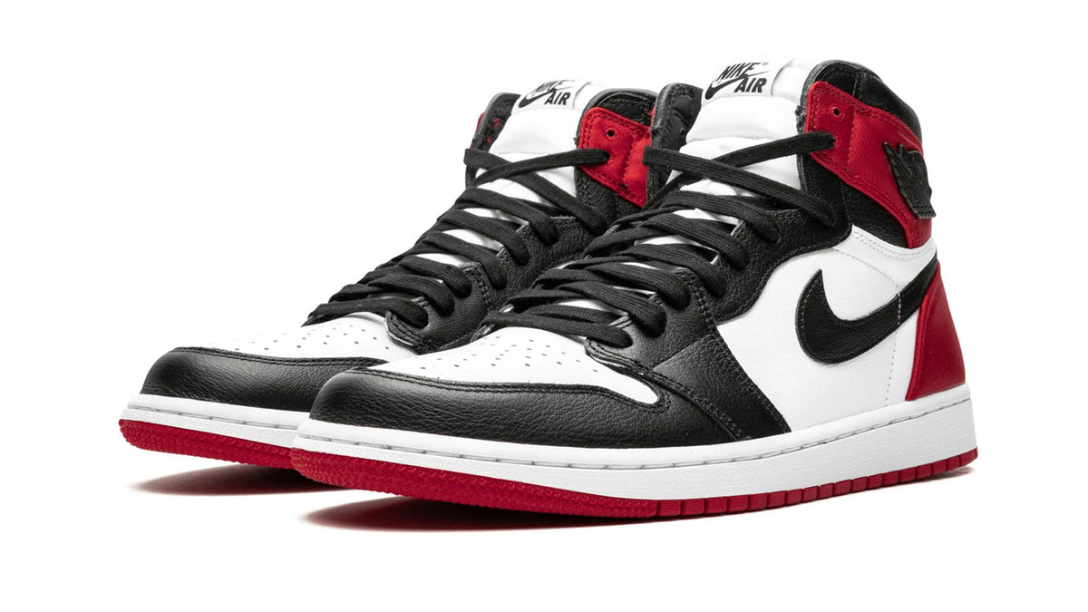 AIR JORDAN 1 HIGH OG WMNS "Satin Black Toe" sneaker product image 2 | Foot Spikes