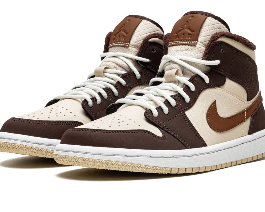 AIR JORDAN 1 MID SE WMNS "Brown Basalt Fleece" sneaker product image 2 | Foot Spikes