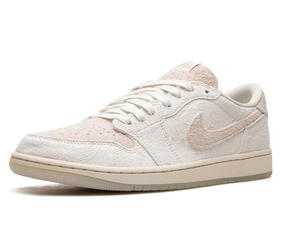 Air Jordan 1 Low OG "Chris Paul - Give Them Flowers" sneaker product image 3 | Foot Spikes