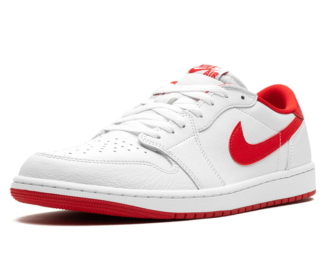 AIR JORDAN 1 MID WMNS "University Red" sneaker product image 3 | Foot Spikes