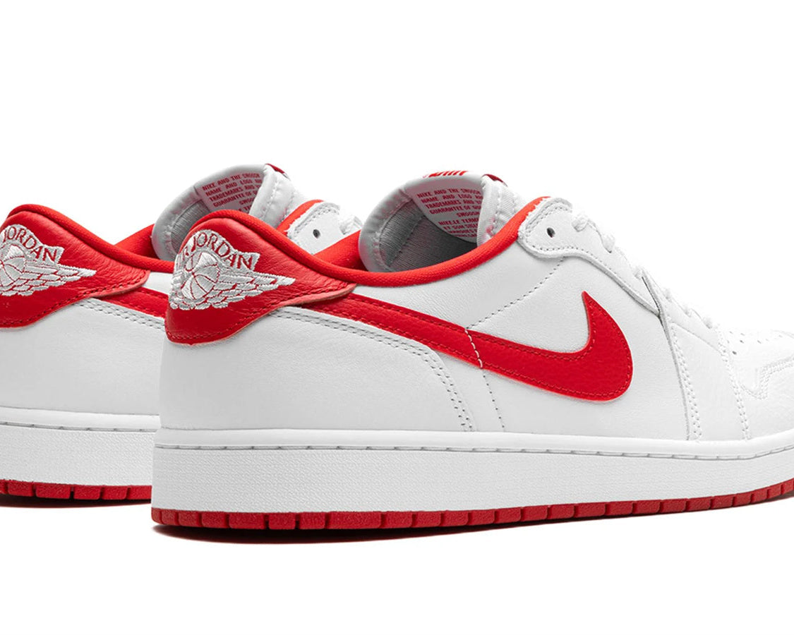 AIR JORDAN 1 MID WMNS "University Red" sneaker product image 4 | Foot Spikes