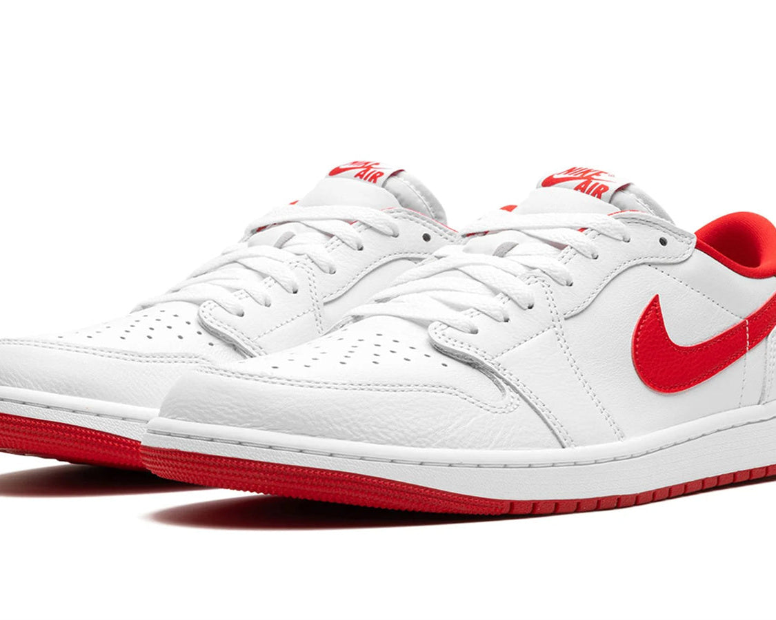 AIR JORDAN 1 MID WMNS "University Red" sneaker product image 2 | Foot Spikes