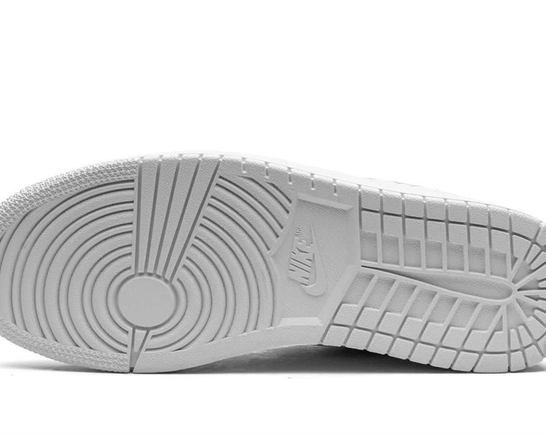 AIR JORDAN 1 LOW QUILTED WMNS "Quilted White" sneaker product image 5 | Foot Spikes