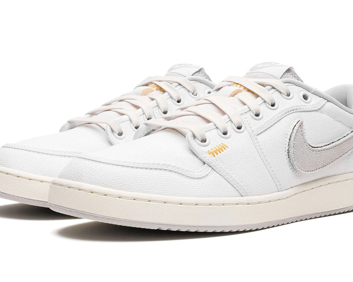 Air Jordan 1 KO Low "Union - White Canvas" sneaker product image 2 | Foot Spikes