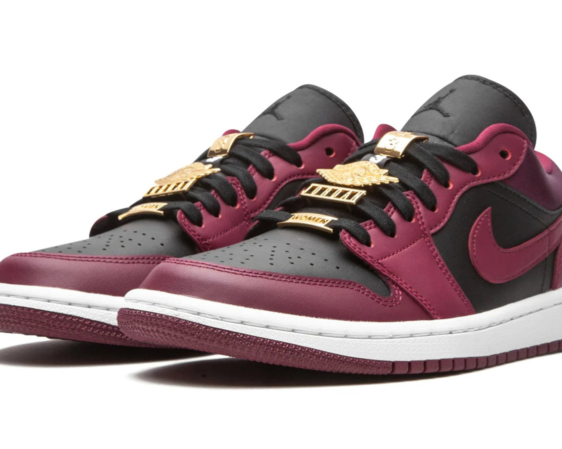 AIR JORDAN 1 LOW SE WMNS "Beetroot" sneaker product image 2 | Foot Spikes