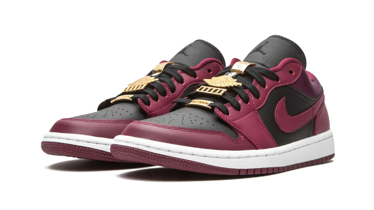 AIR JORDAN 1 LOW SE WMNS "Beetroot" sneaker product image 2 | Foot Spikes