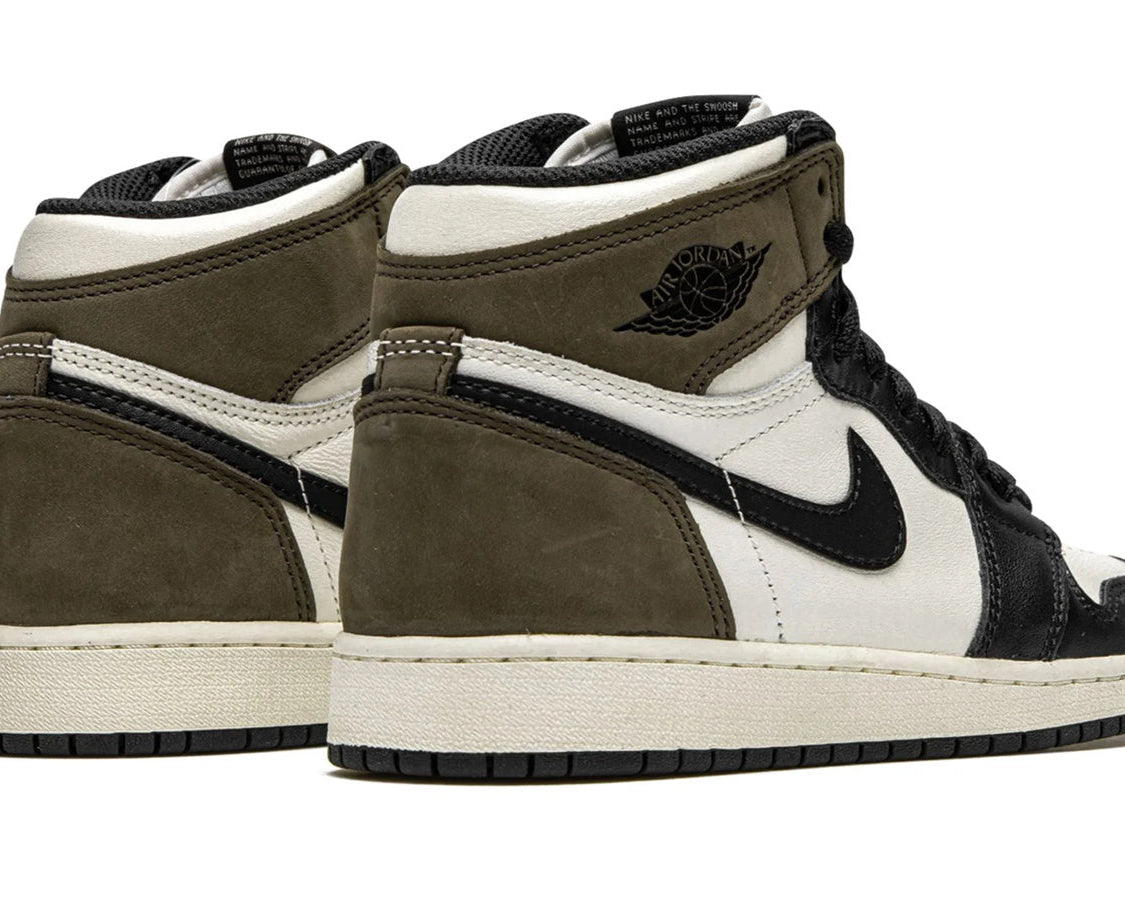 Air Jordan 1 Retro High OG GS "Dark Mocha" sneaker product image 5 | Foot Spikes