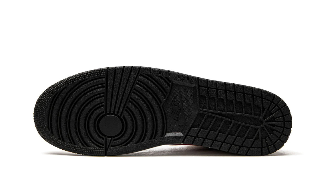 AIR JORDAN 1 MID "Light Curry" sneaker product image 2 | Foot Spikes