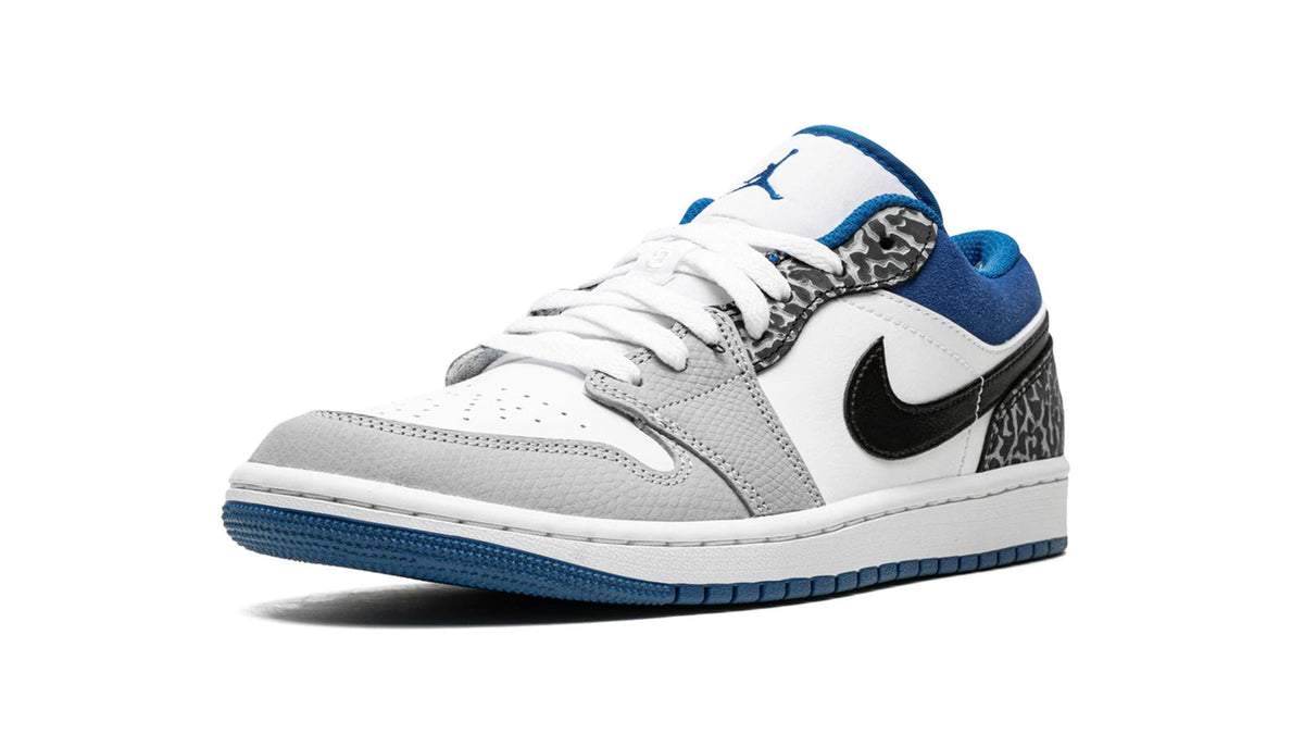 Jordan 1 Low SE "True Blue" sneaker product image 3 | Foot Spikes