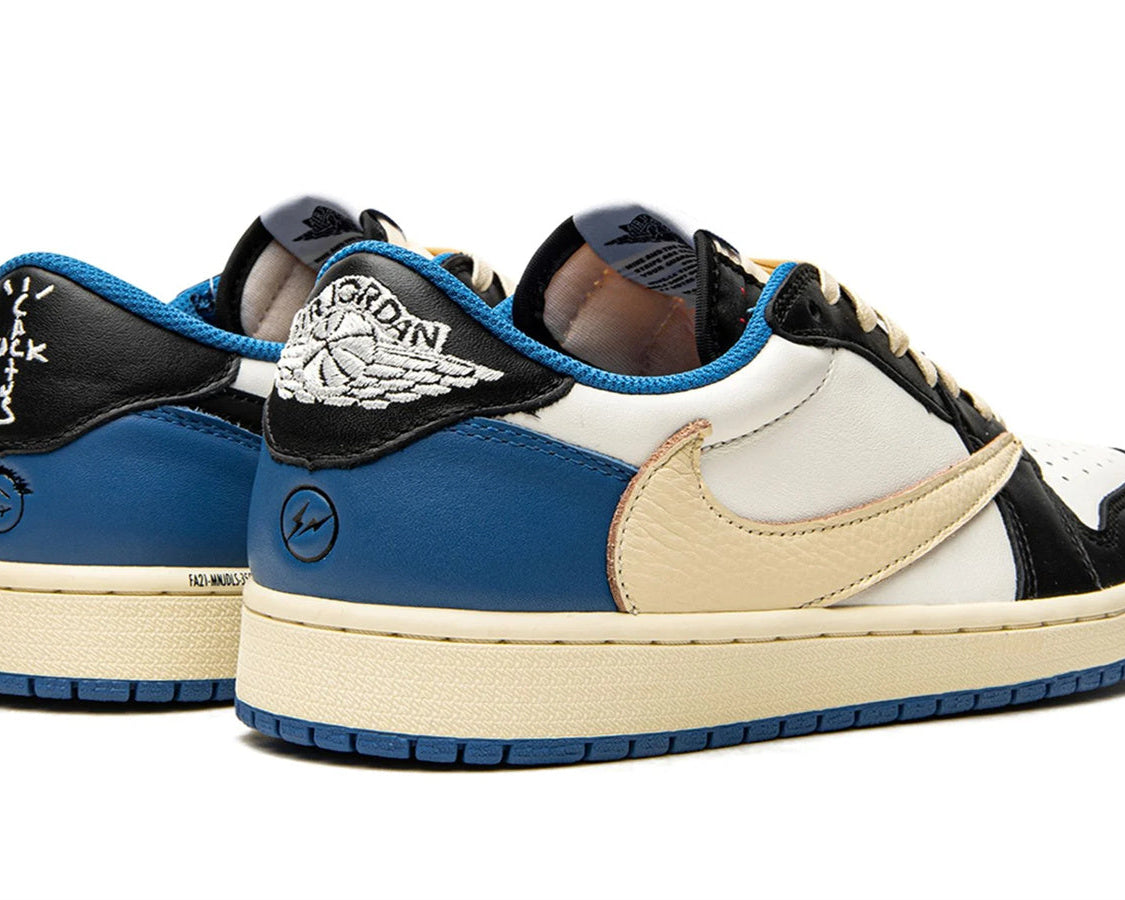 AIR JORDAN 1 LOW OG SP "Travis Scott - Fragment" sneaker product image 4 | Foot Spikes