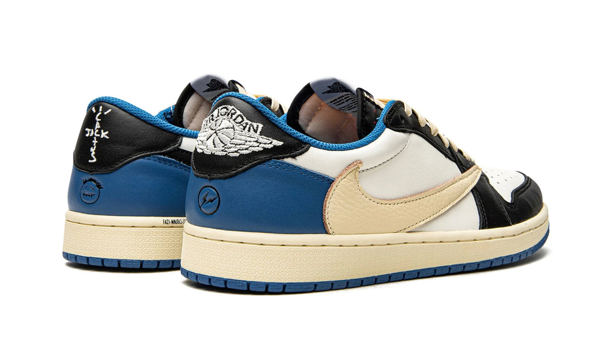 AIR JORDAN 1 LOW OG SP "Travis Scott - Fragment" sneaker product image 4 | Foot Spikes