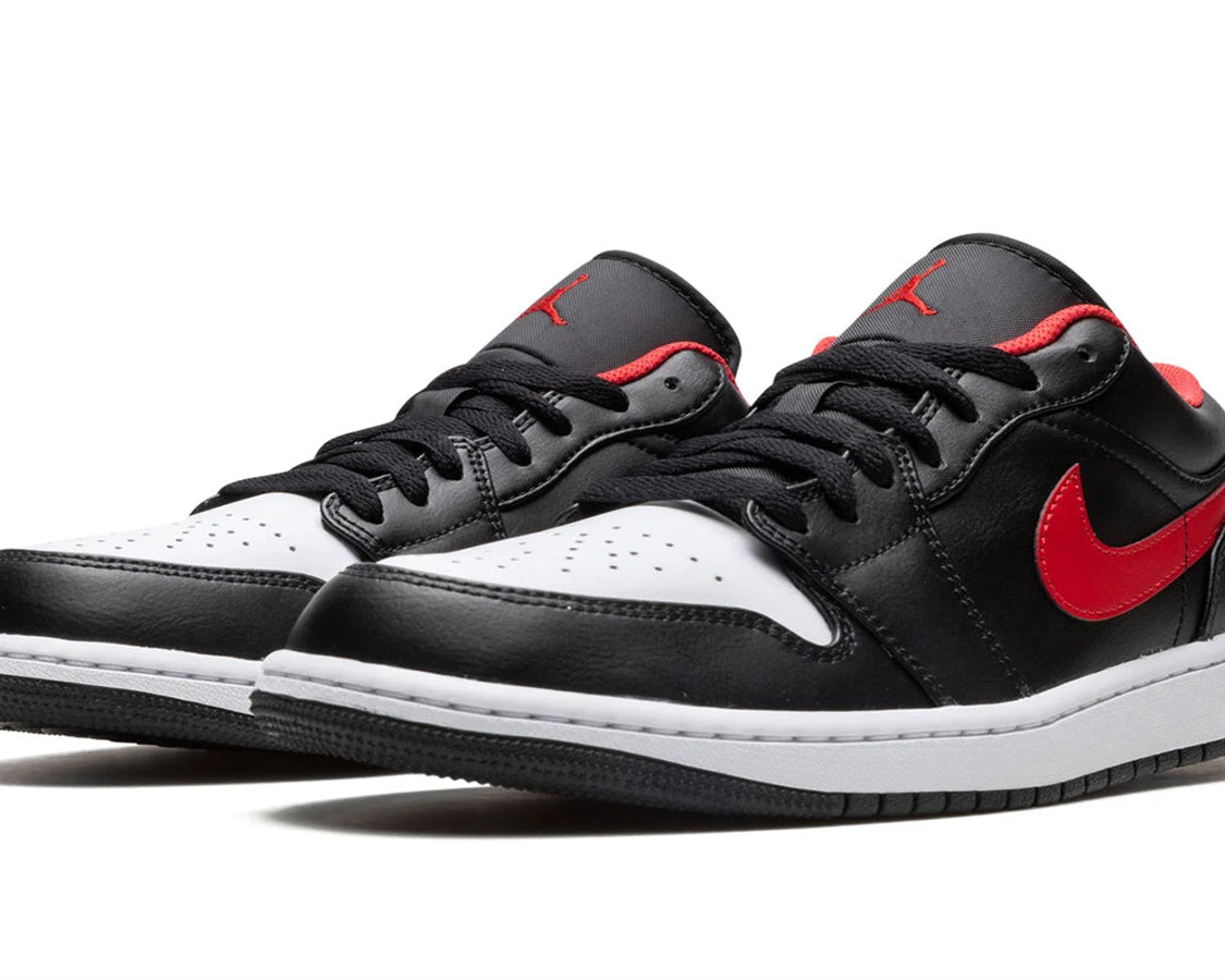 Air Jordan 1 Low "White Toe" sneaker product image 2 | Foot Spikes
