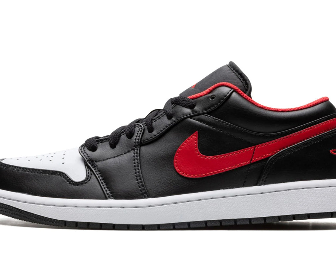 Air Jordan 1 Low "White Toe" sneaker product image 1 | Foot Spikes