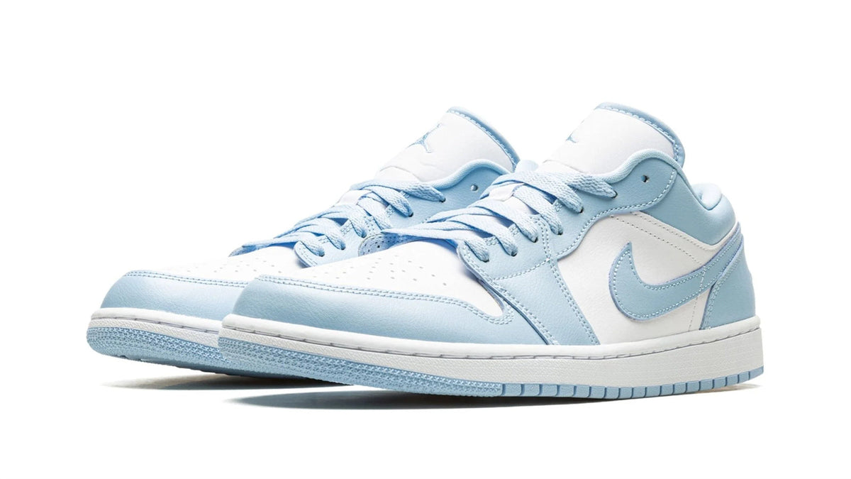 AIR JORDAN 1 LOW WMNS "Ice Blue" sneaker product image 2 | Foot Spikes