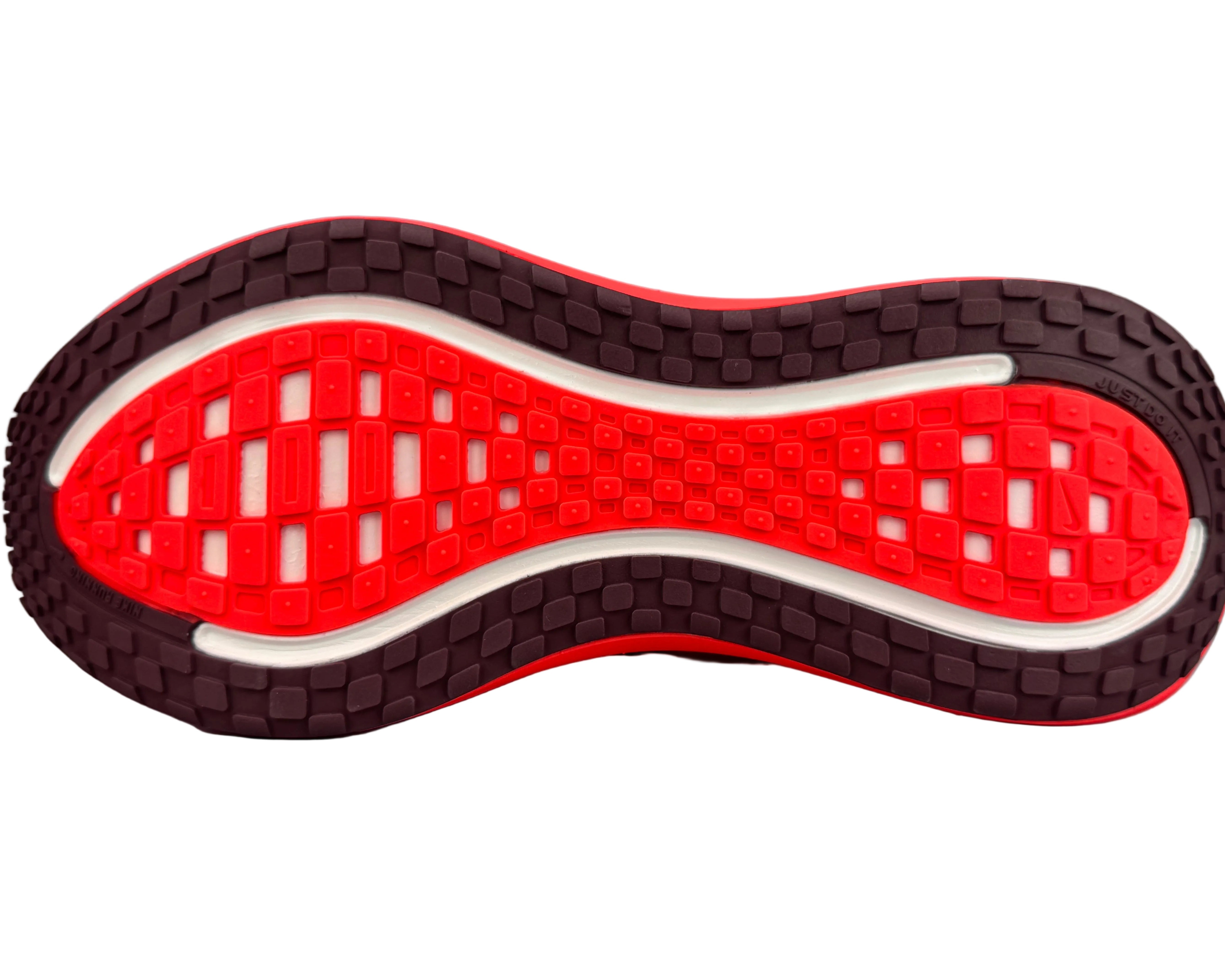 Wmns Vomero Plus 'Hyper Pink' sneaker product image 3 | Foot Spikes