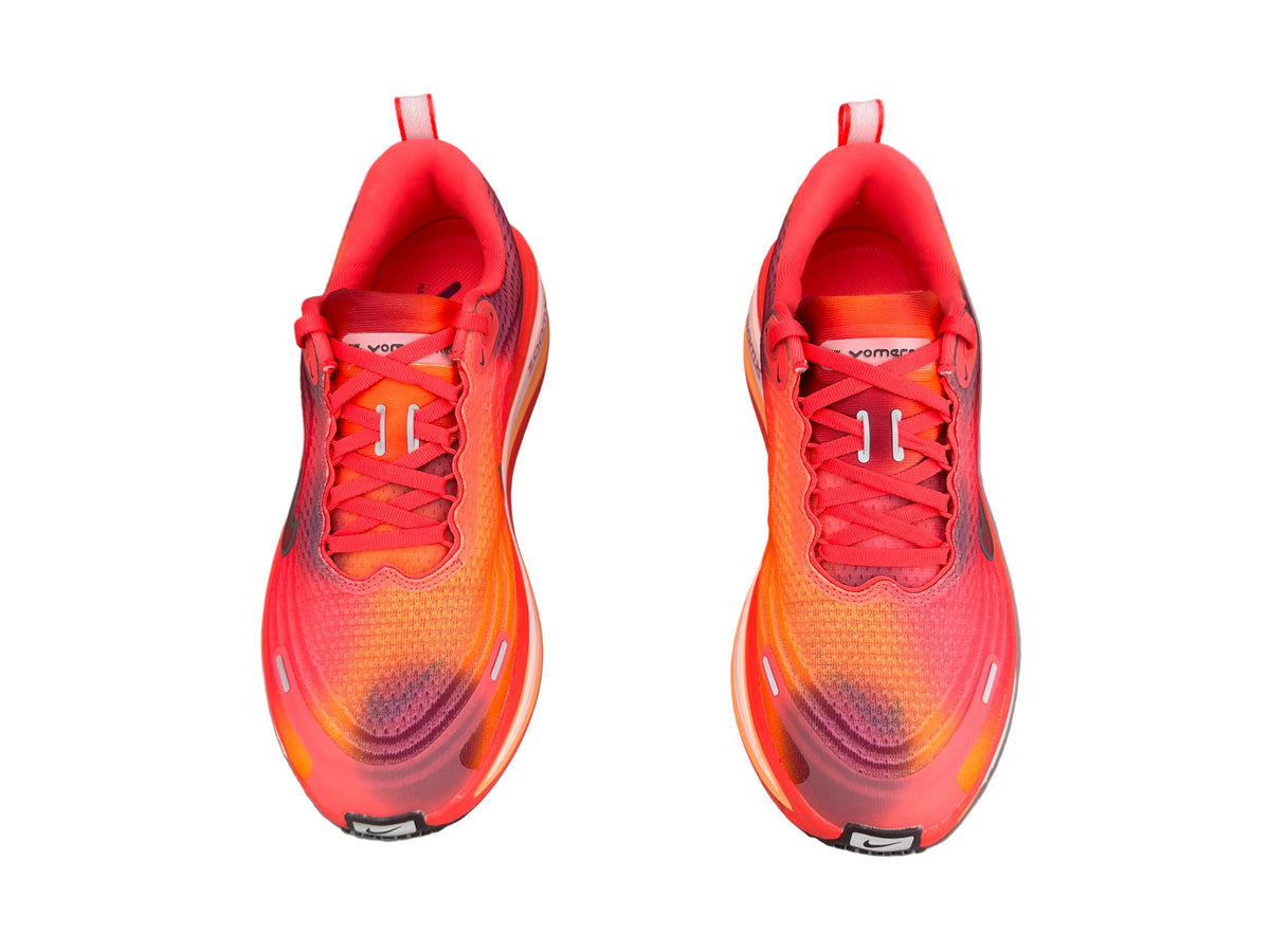 Wmns Vomero Plus SE 'Ember Glow' sneaker product image 2 | Foot Spikes