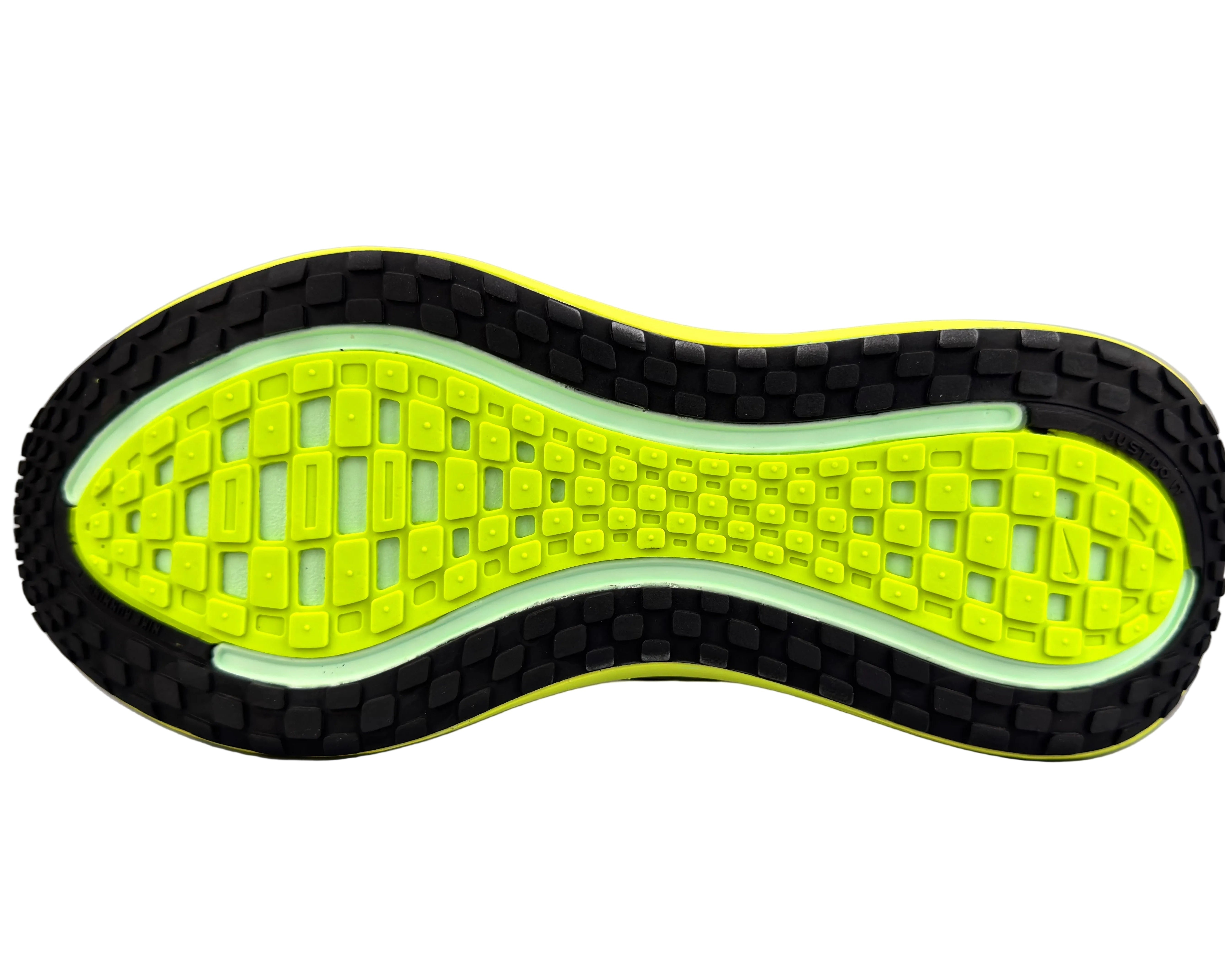 Vomero Plus 'Bright Mango' sneaker product image 2 | Foot Spikes