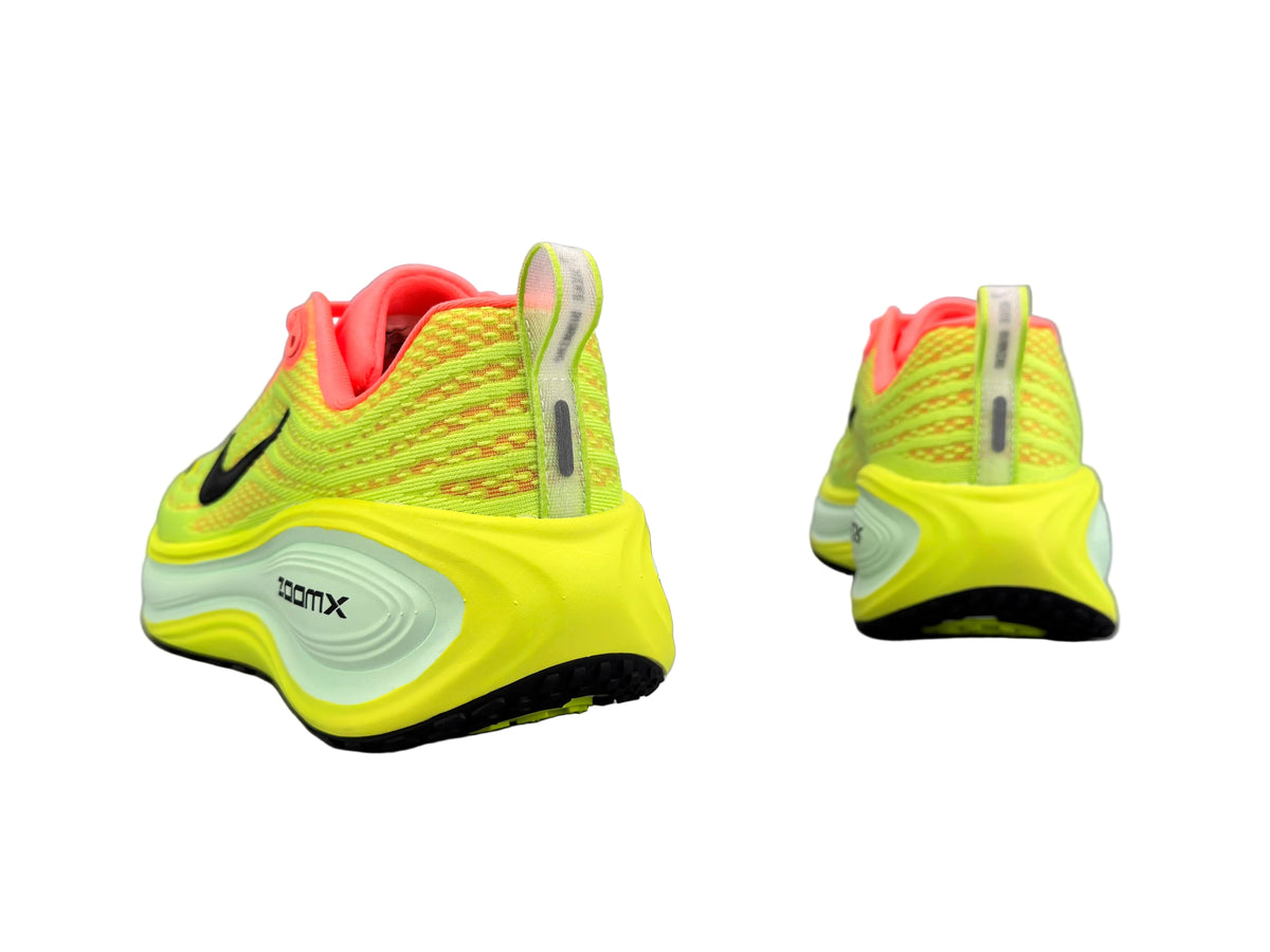 Vomero Plus 'Bright Mango' sneaker product image 4 | Foot Spikes