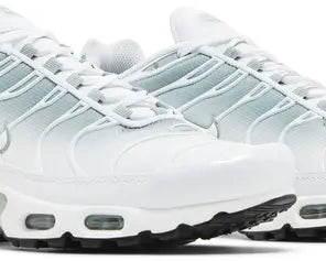 Wmns Air Max Plus 'Mica Green' sneaker product image 4 | Foot Spikes