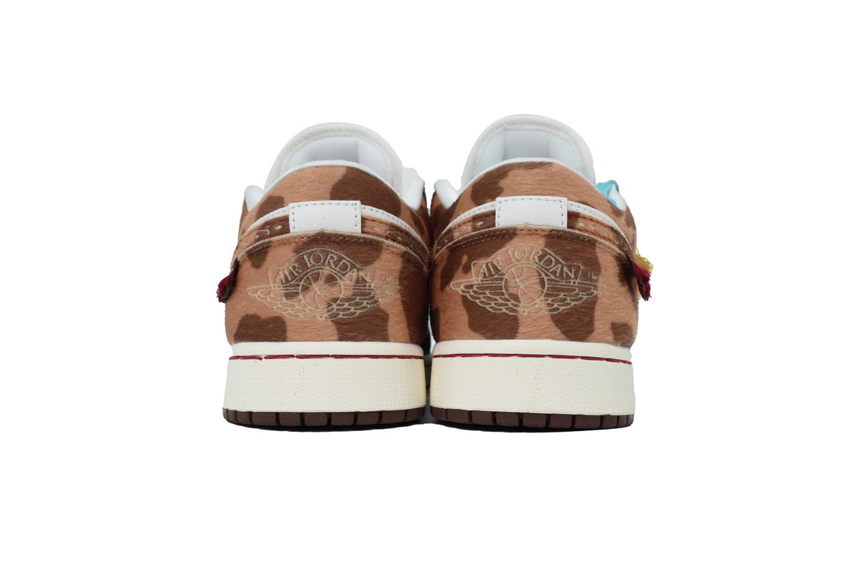 Air Jordan 1 Low SE 'Year of the Horse' sneaker product image 3 | Foot Spikes