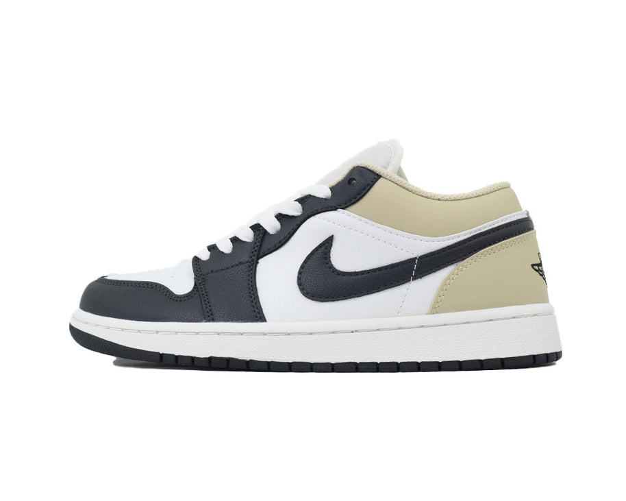 Air Jordan 1 Low GS 'Summit White Off Noir' sneaker product image 1 | Foot Spikes